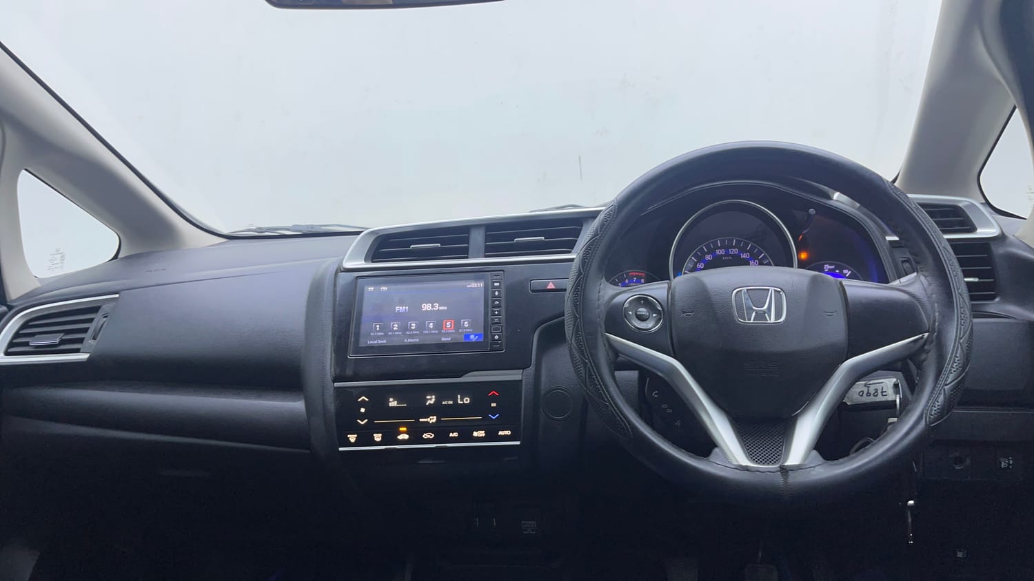 Used 2023 Honda WR-V SV MT Petrol Petrol Manual interior DASHBOARD VIEW