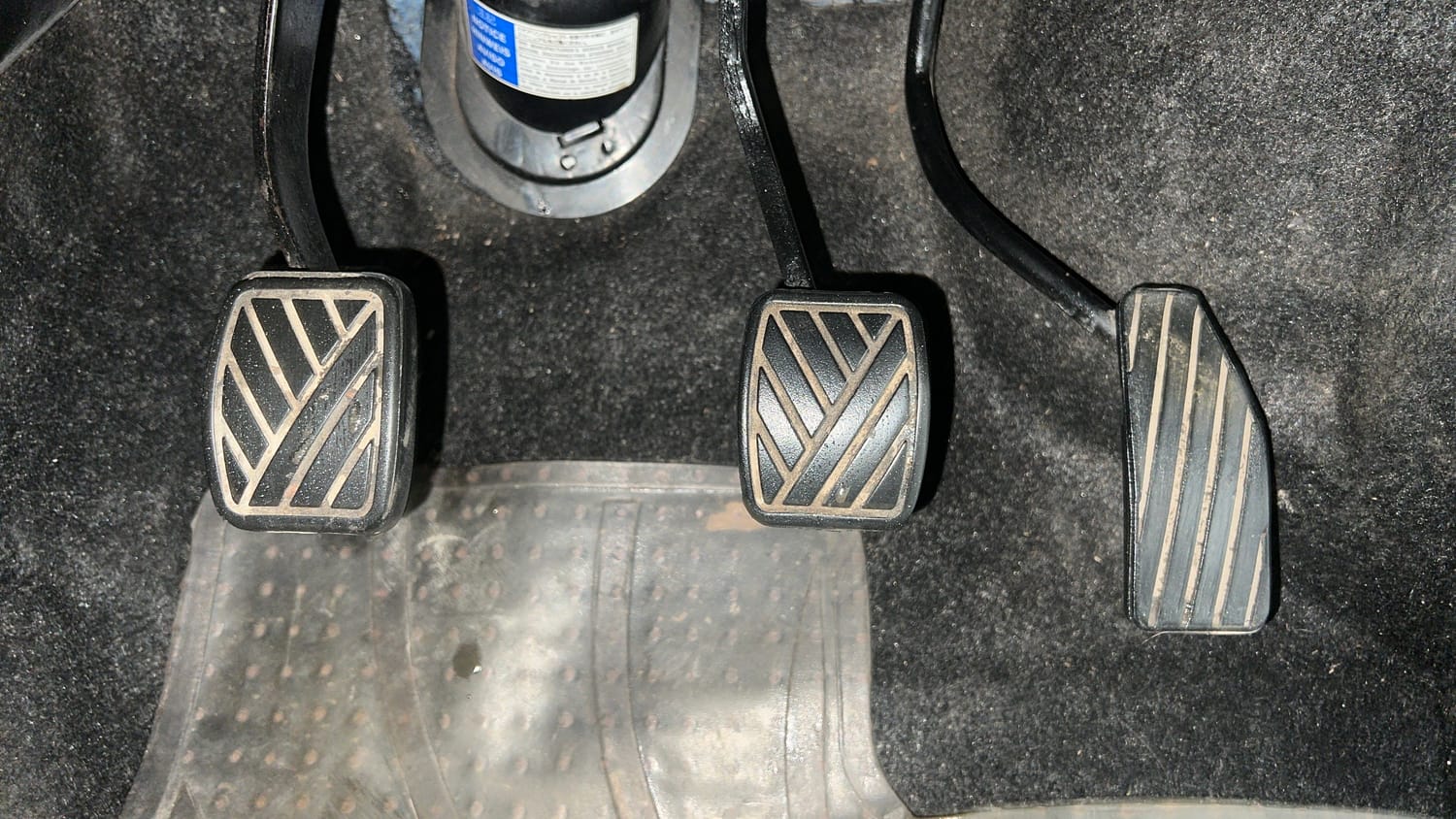 Used 2017 Maruti Suzuki Wagon R VXI+ Petrol Manual interior PEDALS VIEW