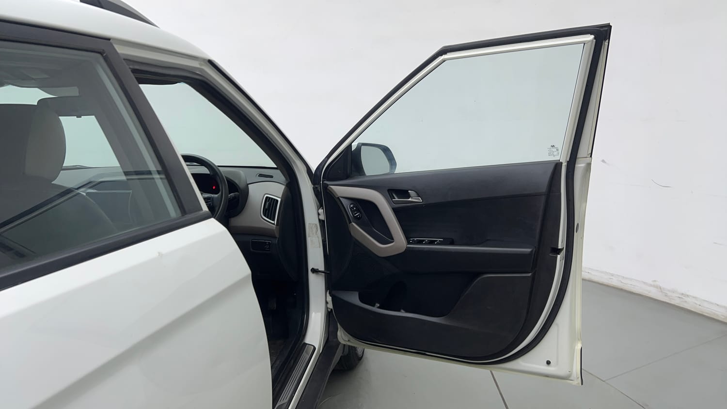 Used 2016 Hyundai Creta 1.6 SX Plus Petrol Petrol Manual interior RIGHT FRONT DOOR OPEN VIEW