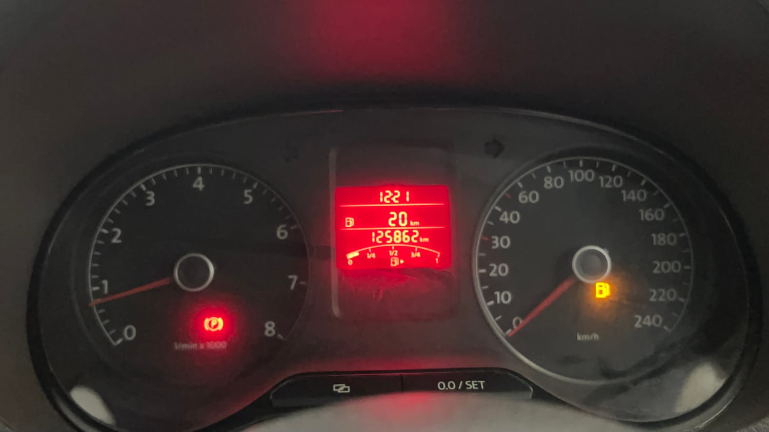 Used 2014 Volkswagen Vento Highline Petrol Petrol Manual interior CLUSTERMETER VIEW