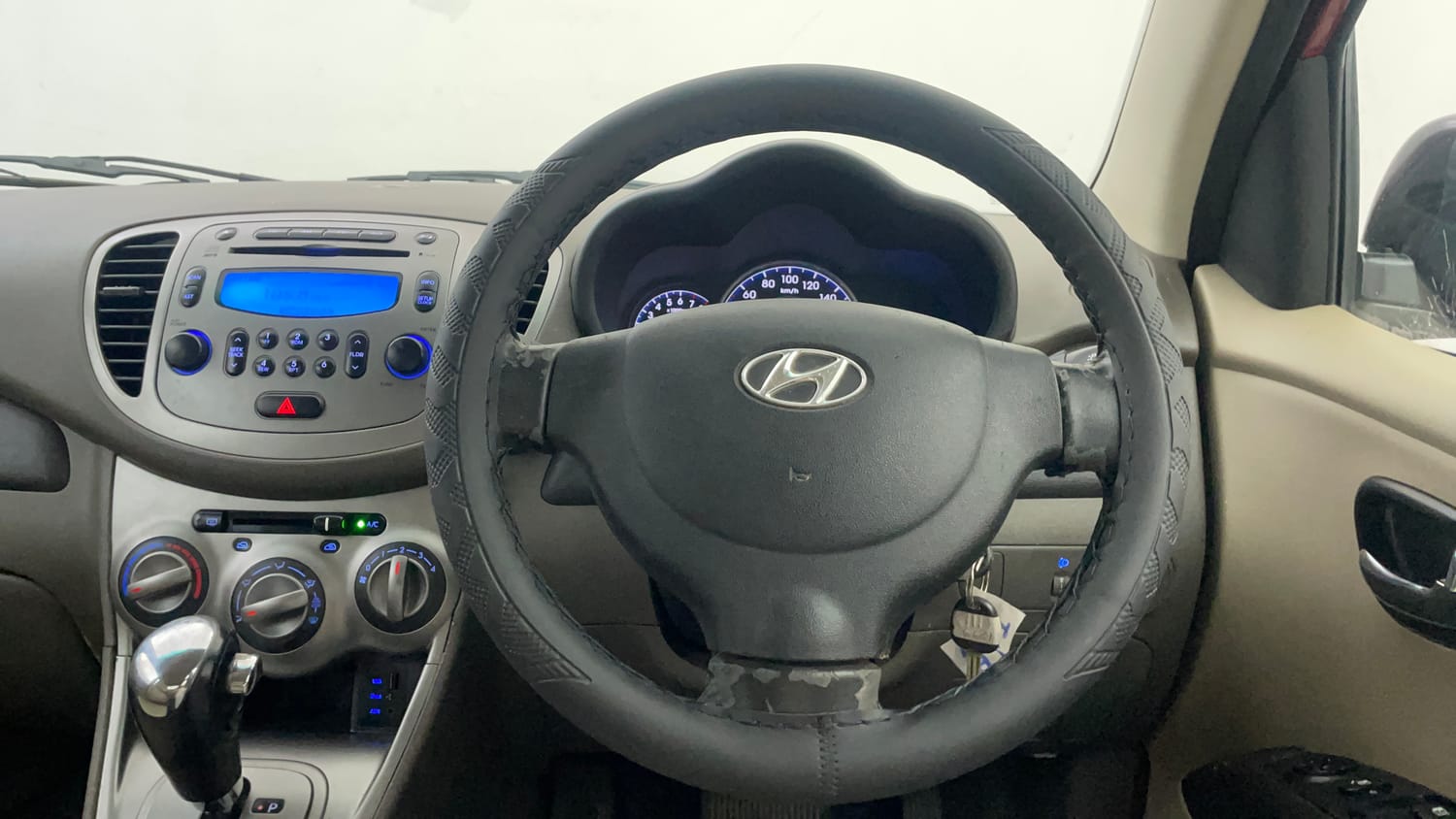 Used 2012 Hyundai i10 Sportz 1.2 AT Kappa2 Petrol Automatic interior STEERING VIEW