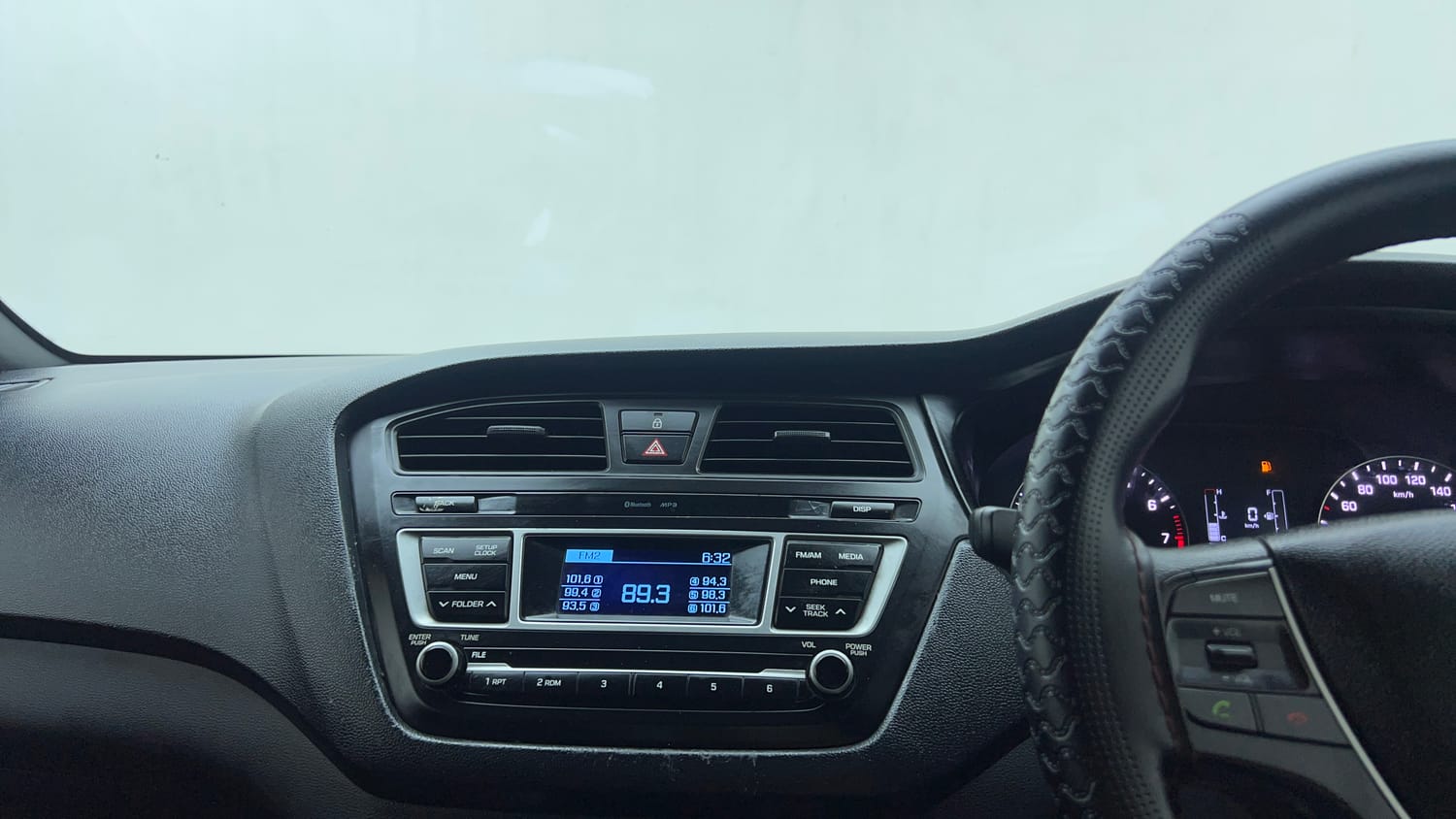 Used 2015 Hyundai i20 Active 1.2 S Petrol Manual top_features Integrated (in-dash) music system