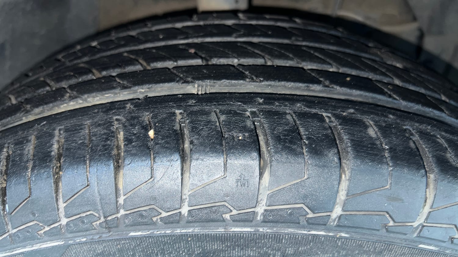 Used 2021 Maruti Suzuki S-Cross Zeta AT Petrol Automatic tyres RIGHT FRONT TYRE TREAD VIEW