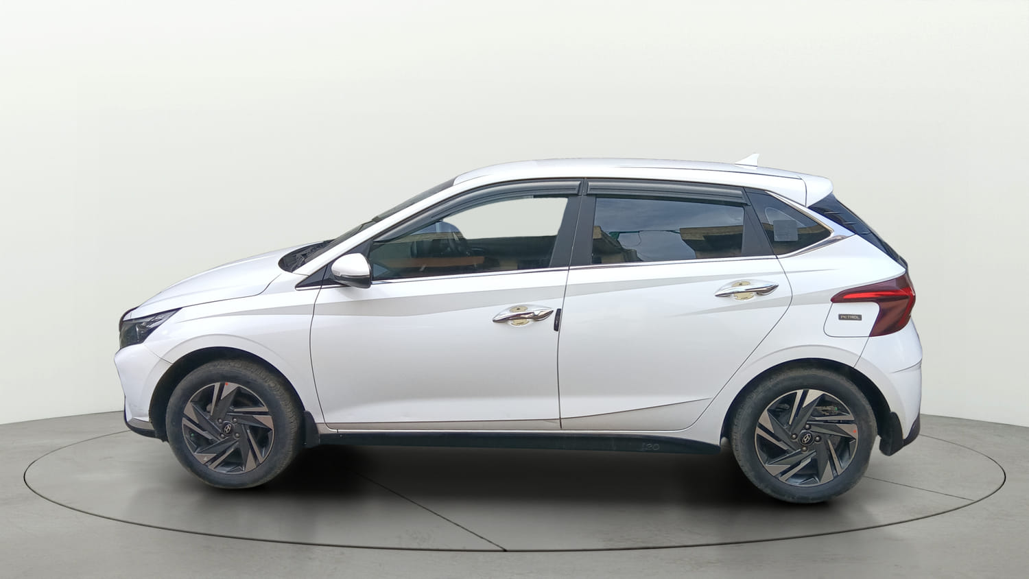 Used 2021 Hyundai i20 Asta 1.2 IVT Petrol Automatic exterior LEFT SIDE VIEW
