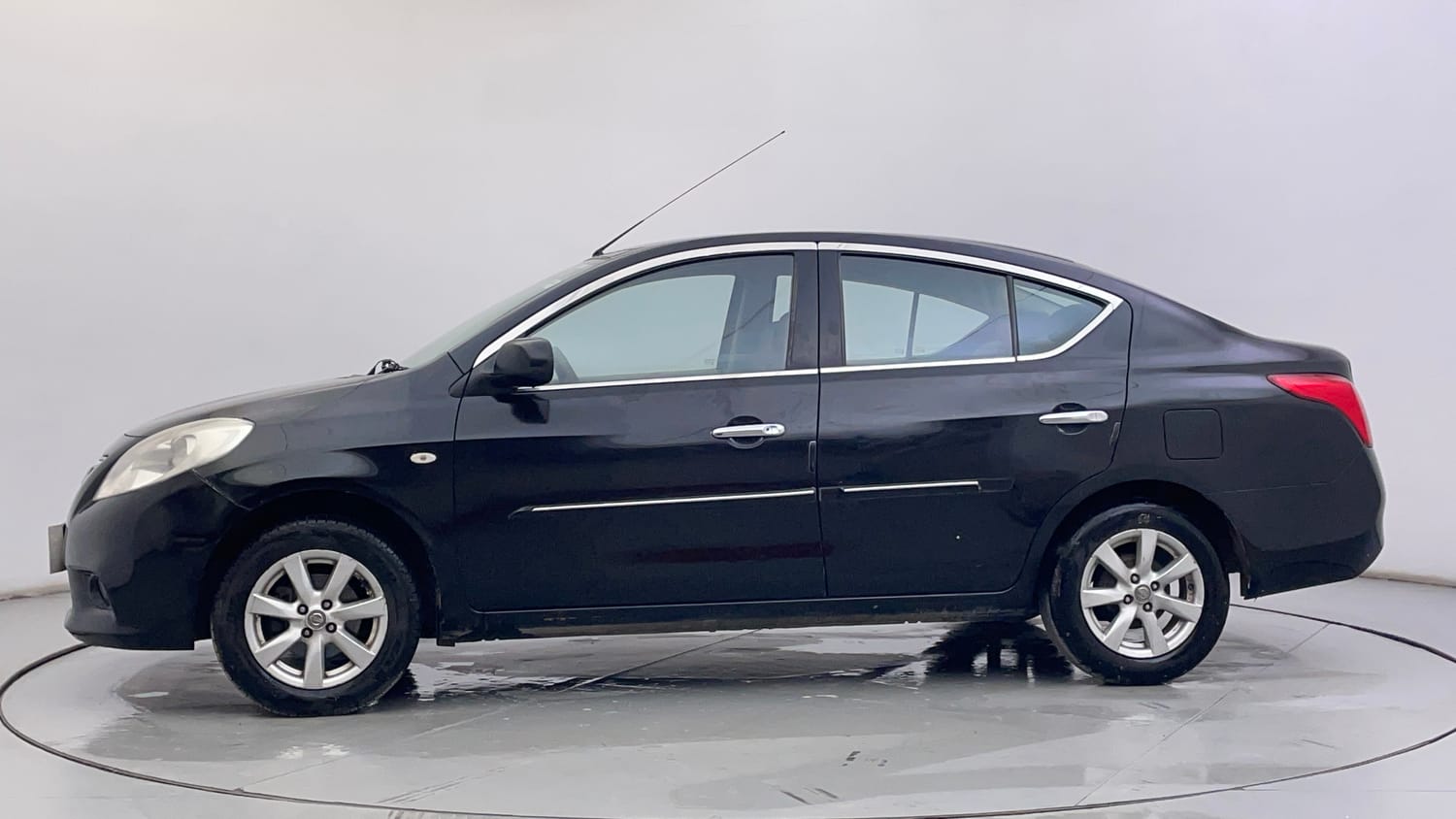Used 2013 Nissan Sunny XV Diesel Diesel Manual exterior LEFT SIDE VIEW