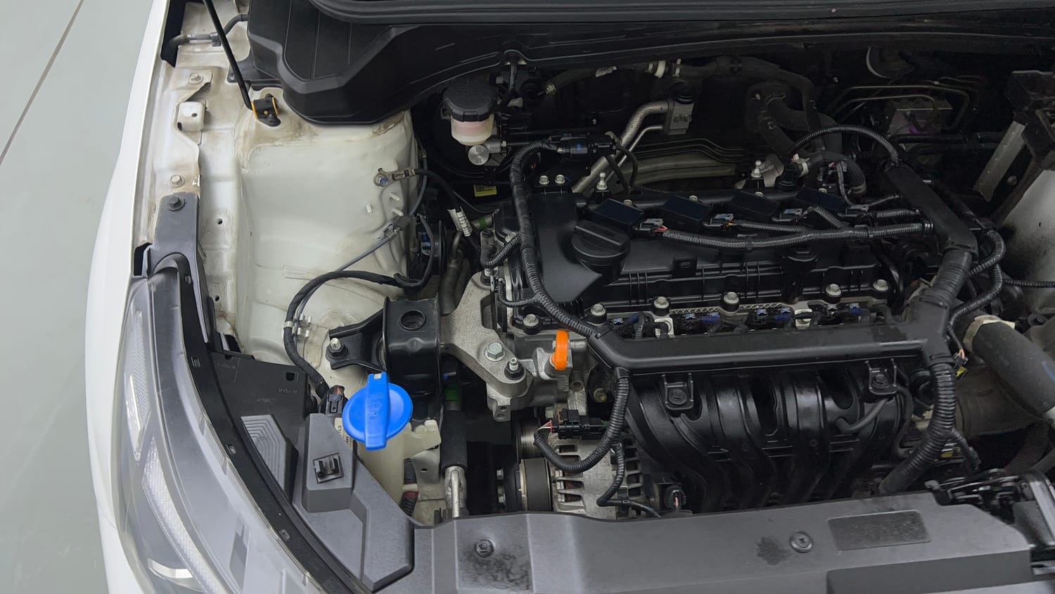 Used 2022 Hyundai i20 Asta (O) 1.2 IVT Petrol Automatic engine ENGINE RIGHT SIDE VIEW