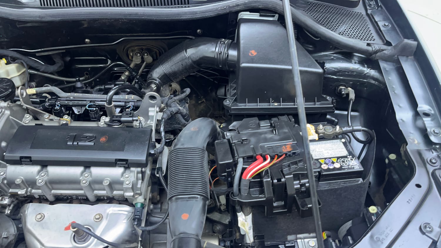 Used 2016 Volkswagen Polo Comfortline 1.2L (P) Petrol Manual engine ENGINE LEFT SIDE VIEW