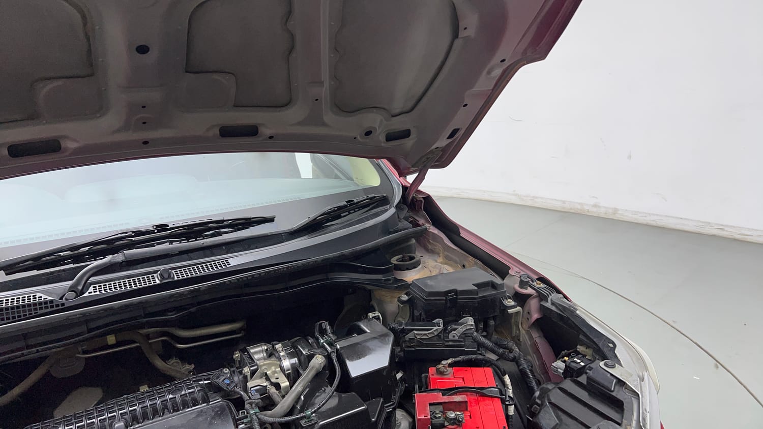 Used 2018 Honda Amaze 1.2 V CVT Petrol Petrol Automatic engine ENGINE LEFT SIDE HINGE & APRON VIEW