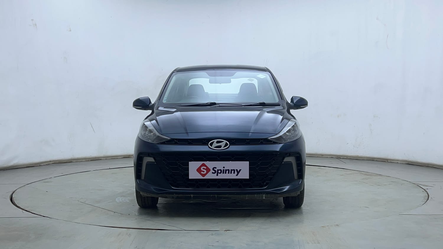 Used 2023 Hyundai Aura SX 1.2 CNG Cng Manual exterior FRONT VIEW