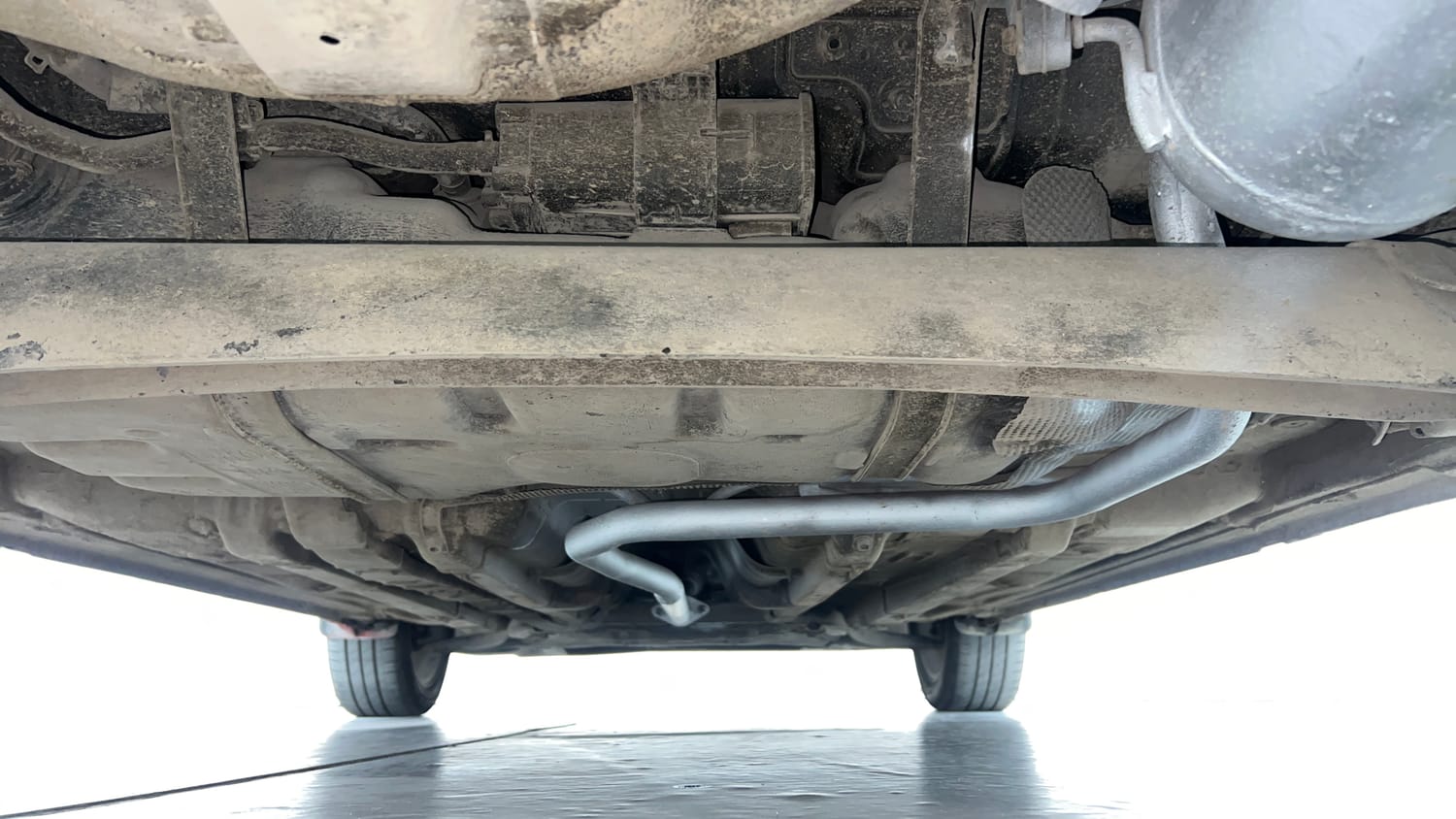 Used 2019 Hyundai Elite i20 Asta 1.2 (O) CVT Petrol Automatic extra REAR UNDERBODY VIEW (TAKEN FROM REAR)