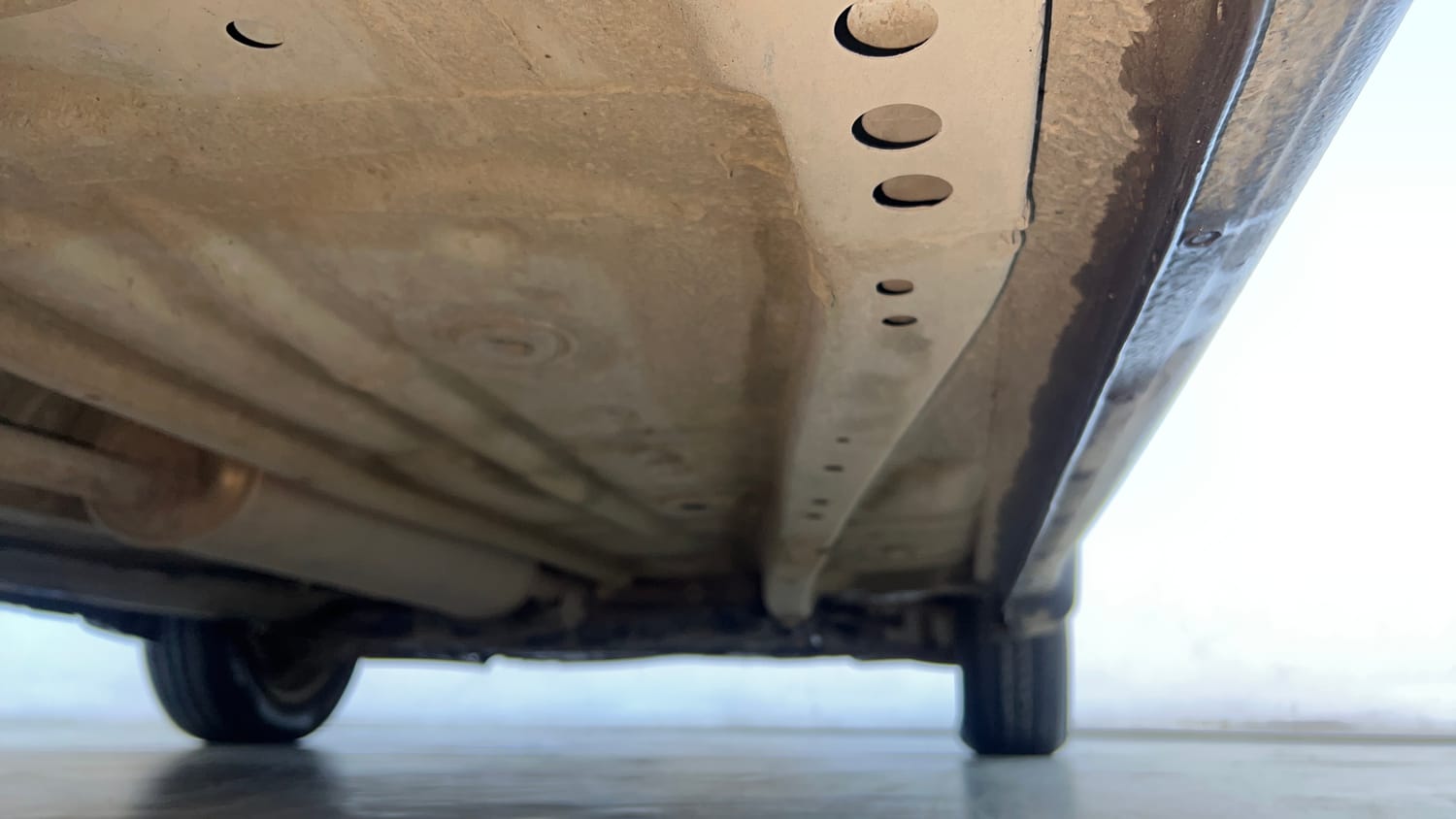 Used 2023 Maruti Suzuki Wagon R VXI 1.0 CNG Cng Manual extra REAR RIGHT UNDERBODY VIEW