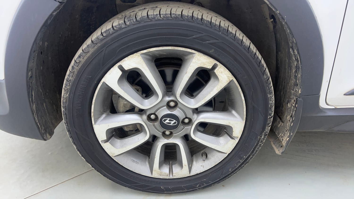 Used 2015 Hyundai i20 Active 1.2 S Petrol Manual tyres LEFT FRONT TYRE RIM VIEW