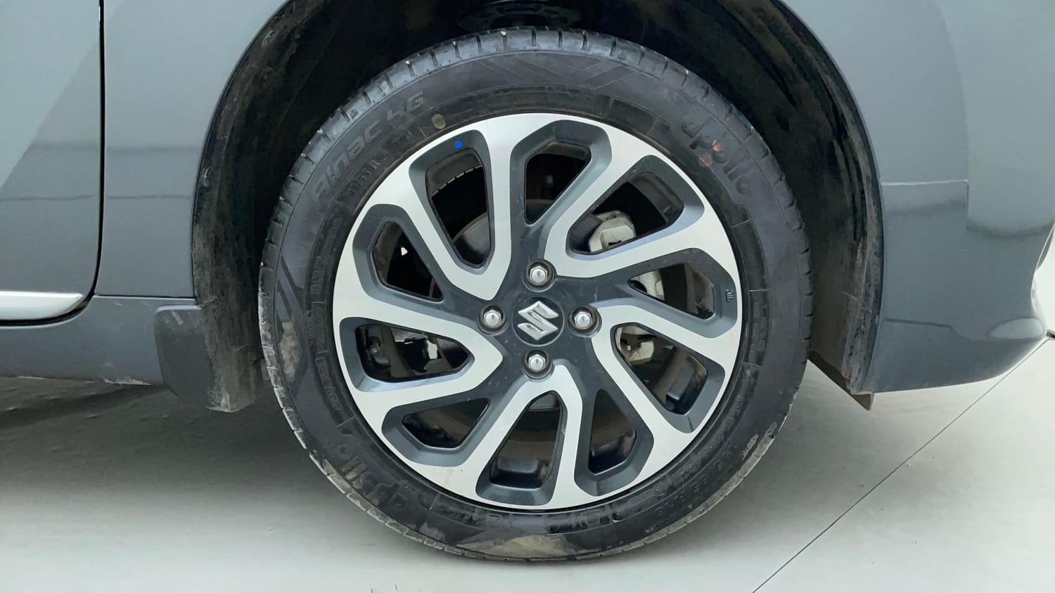 Used 2024 Maruti Suzuki Baleno Alpha MT Petrol Manual tyres RIGHT FRONT TYRE RIM VIEW