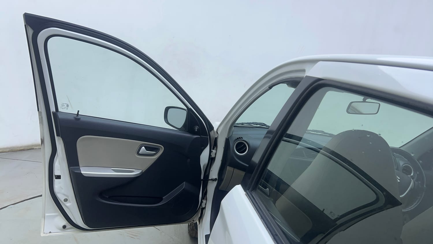 Used 2016 Maruti Suzuki Alto K10 VXi Petrol Manual interior LEFT FRONT DOOR OPEN VIEW