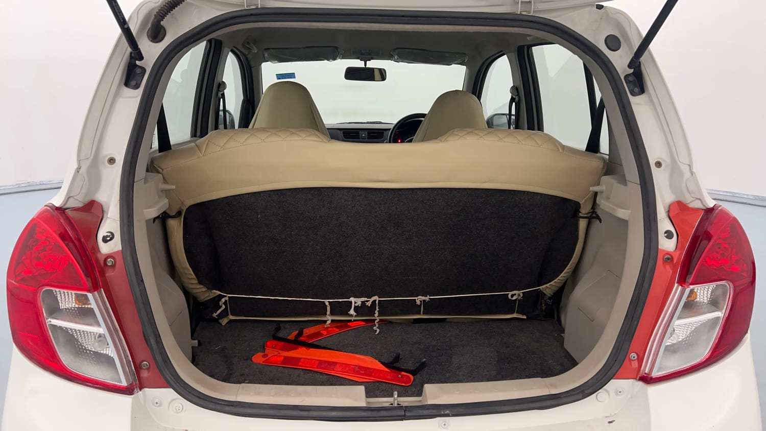 Used 2018 Maruti Suzuki Celerio LXi Petrol Manual interior DICKY INSIDE VIEW