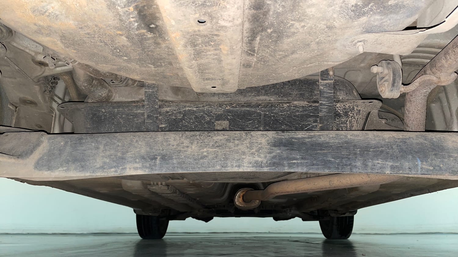 Used 2020 Hyundai Grand i10 Sportz 1.2 Kappa VTVT Petrol Manual extra REAR UNDERBODY VIEW (TAKEN FROM REAR)