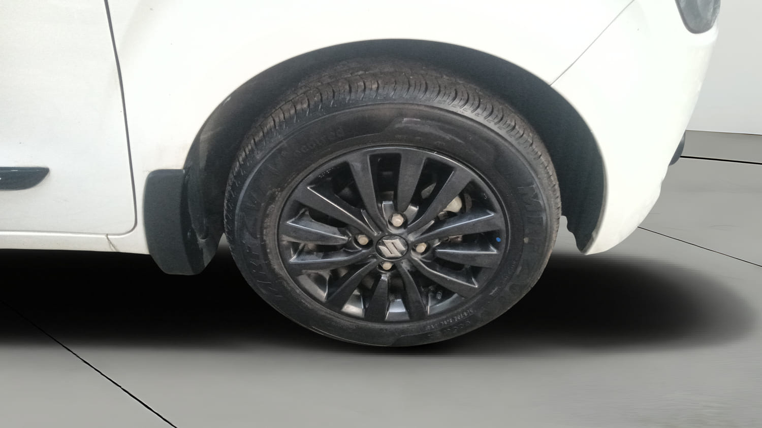 Used 2023 Maruti Suzuki Wagon R ZXI Plus 1.2 Petrol Manual tyres RIGHT FRONT TYRE RIM VIEW