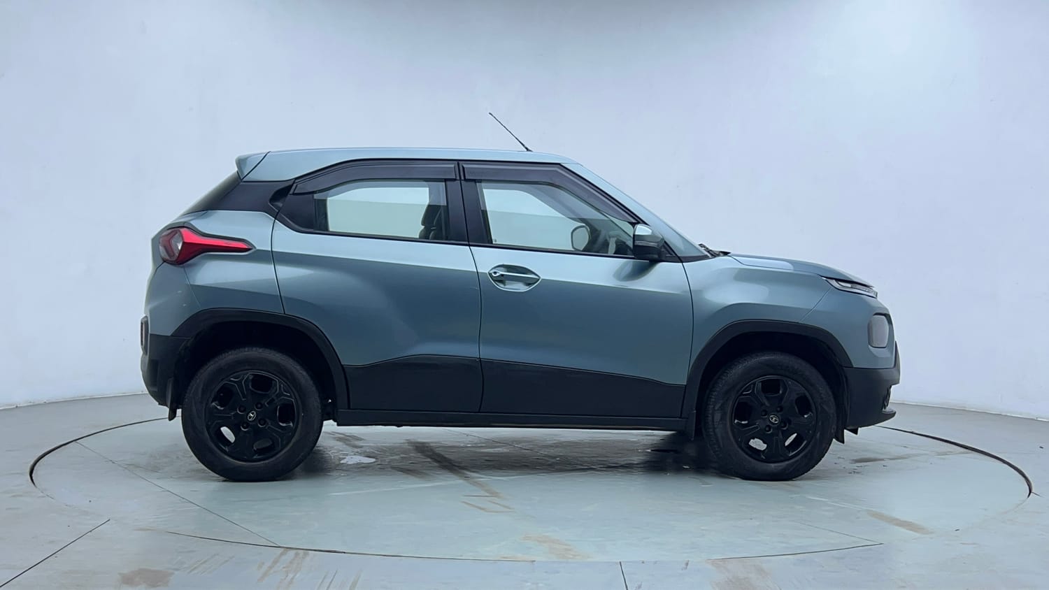 Used 2022 Tata Punch Accomplished AMT Petrol Automatic exterior RIGHT SIDE VIEW