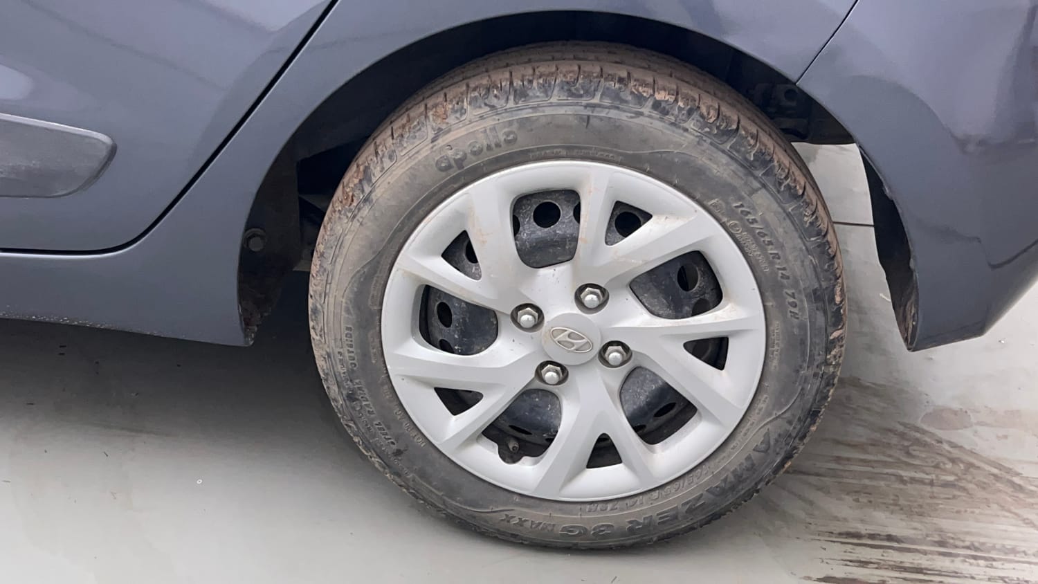Used 2018 Hyundai Grand i10 Sportz 1.2 Kappa VTVT Petrol Manual tyres LEFT REAR TYRE RIM VIEW