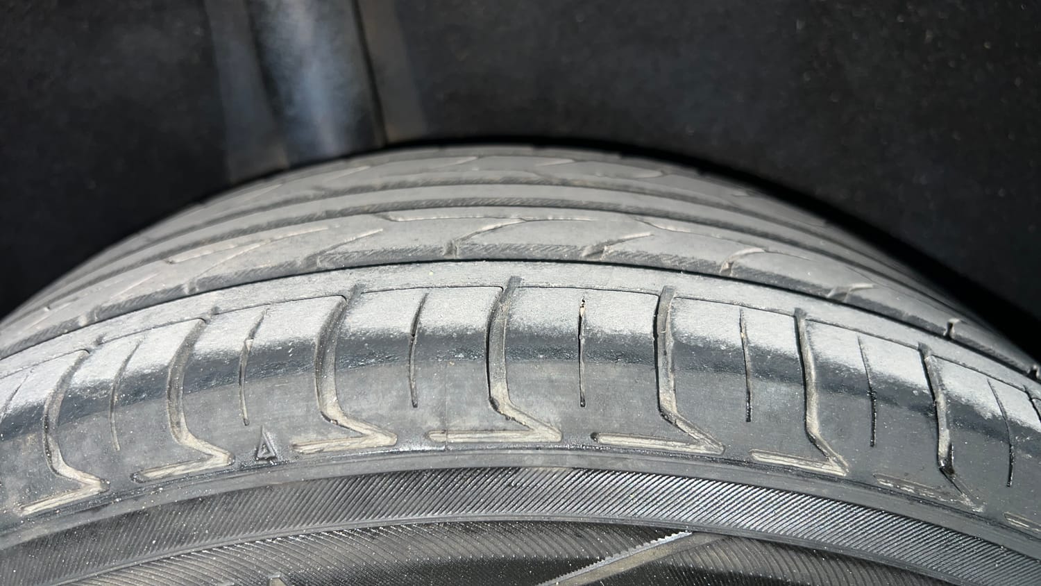 Used 2020 Maruti Suzuki Baleno Zeta Petrol Manual tyres RIGHT REAR TYRE TREAD VIEW