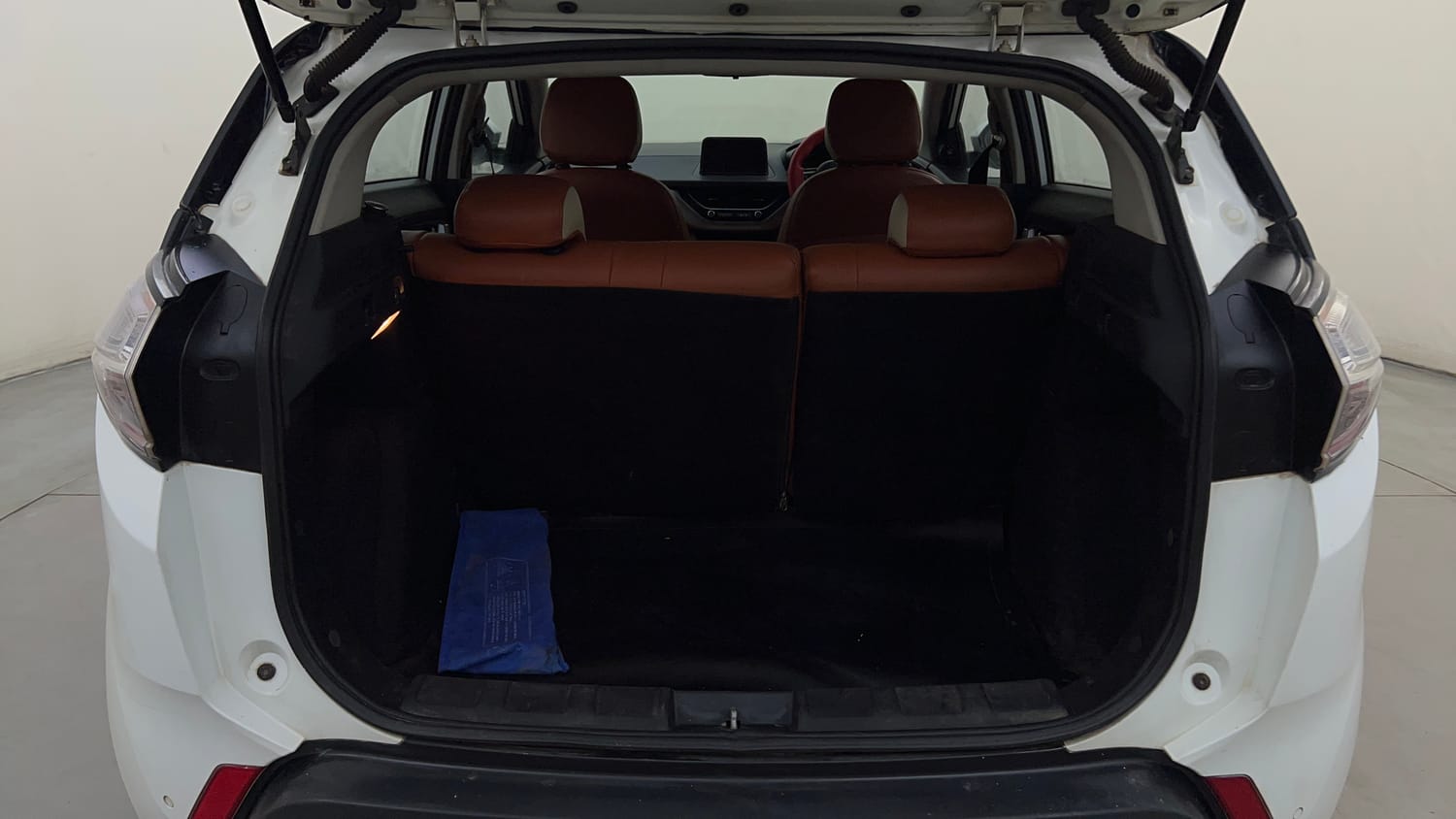 Used 2018 Tata Nexon XZA Plus Diesel Diesel Automatic interior DICKY INSIDE VIEW