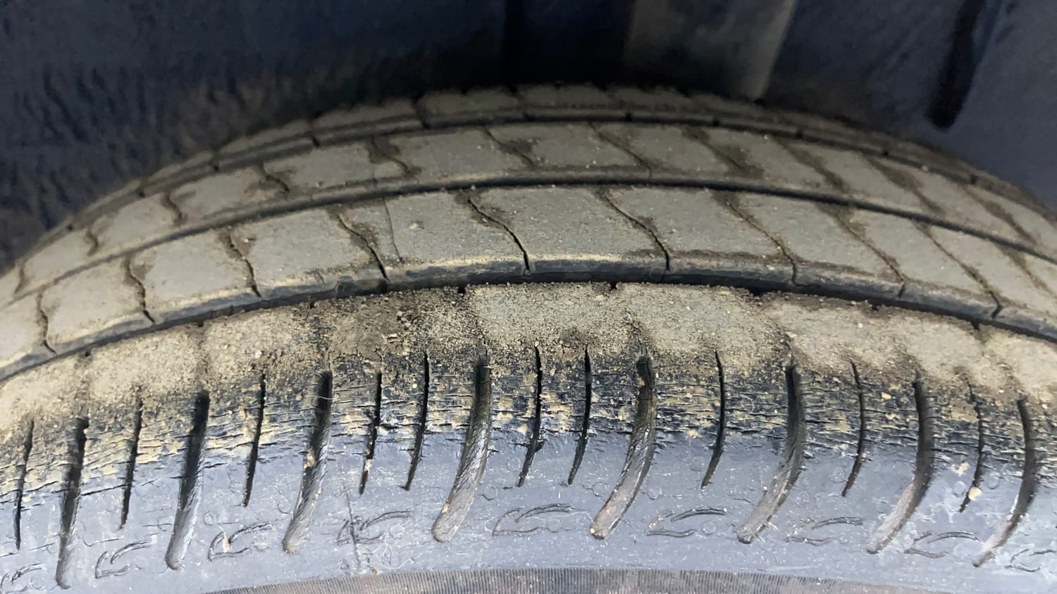 Used 2021 Renault Triber RXZ Petrol Manual tyres LEFT REAR TYRE TREAD VIEW