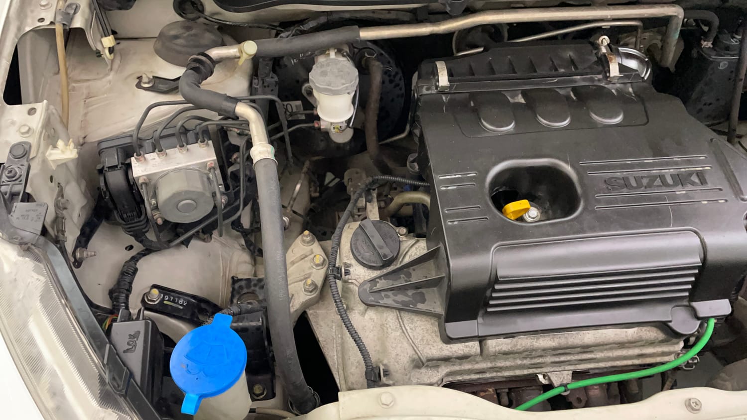 Used 2019 Maruti Suzuki Celerio ZXi (O) AMT Petrol Automatic engine ENGINE RIGHT SIDE VIEW