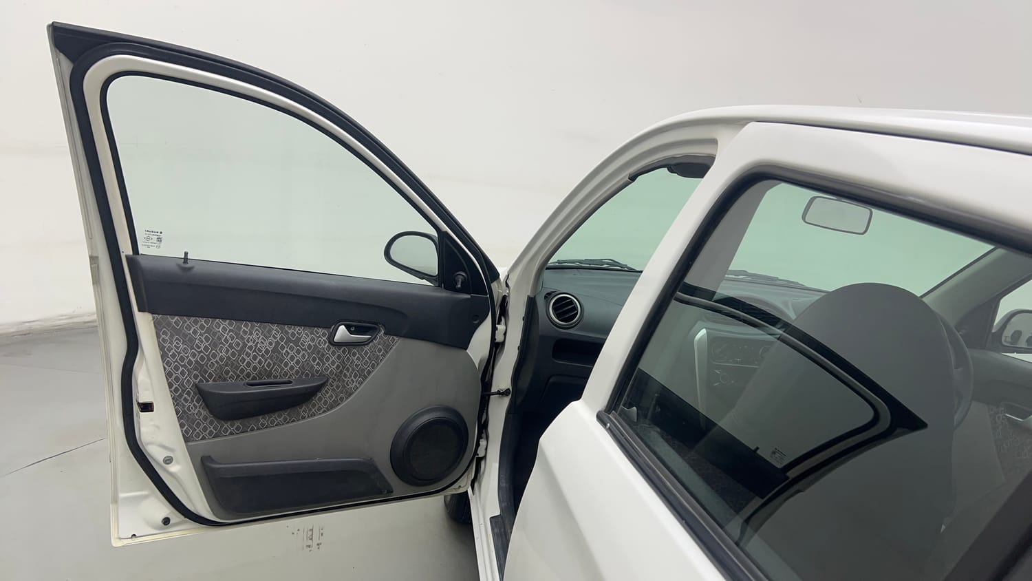 Used 2017 Maruti Suzuki Alto 800 VXi Petrol Manual interior LEFT FRONT DOOR OPEN VIEW