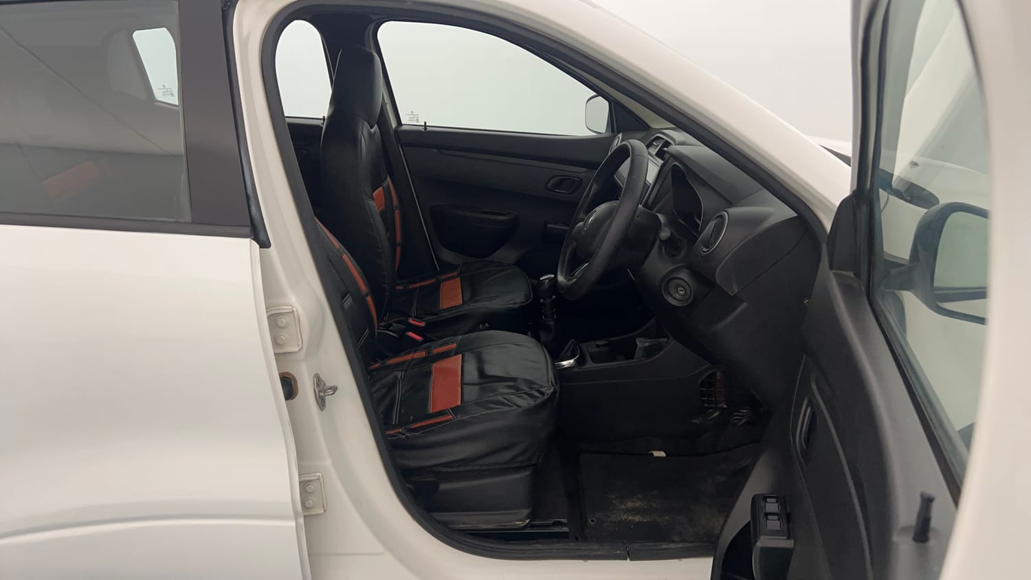 Used 2017 Renault Kwid 1.0 RXL Petrol Manual interior RIGHT SIDE FRONT DOOR CABIN VIEW