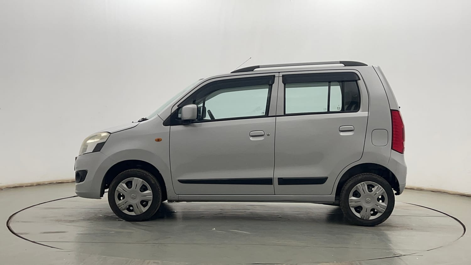 Used 2017 Maruti Suzuki Wagon R VXI Petrol Manual exterior LEFT SIDE VIEW
