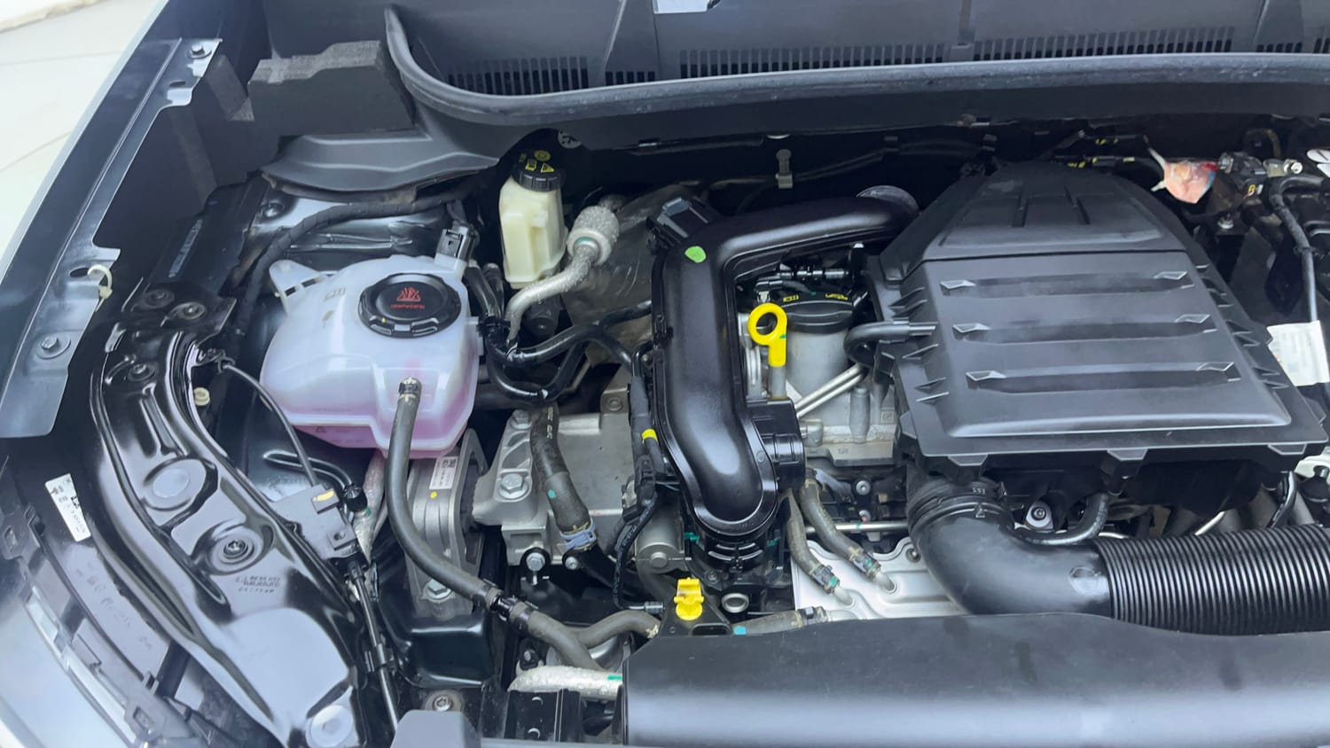 Used 2023 Volkswagen Taigun Highline 1.0 TSI MT Petrol Manual engine ENGINE RIGHT SIDE VIEW