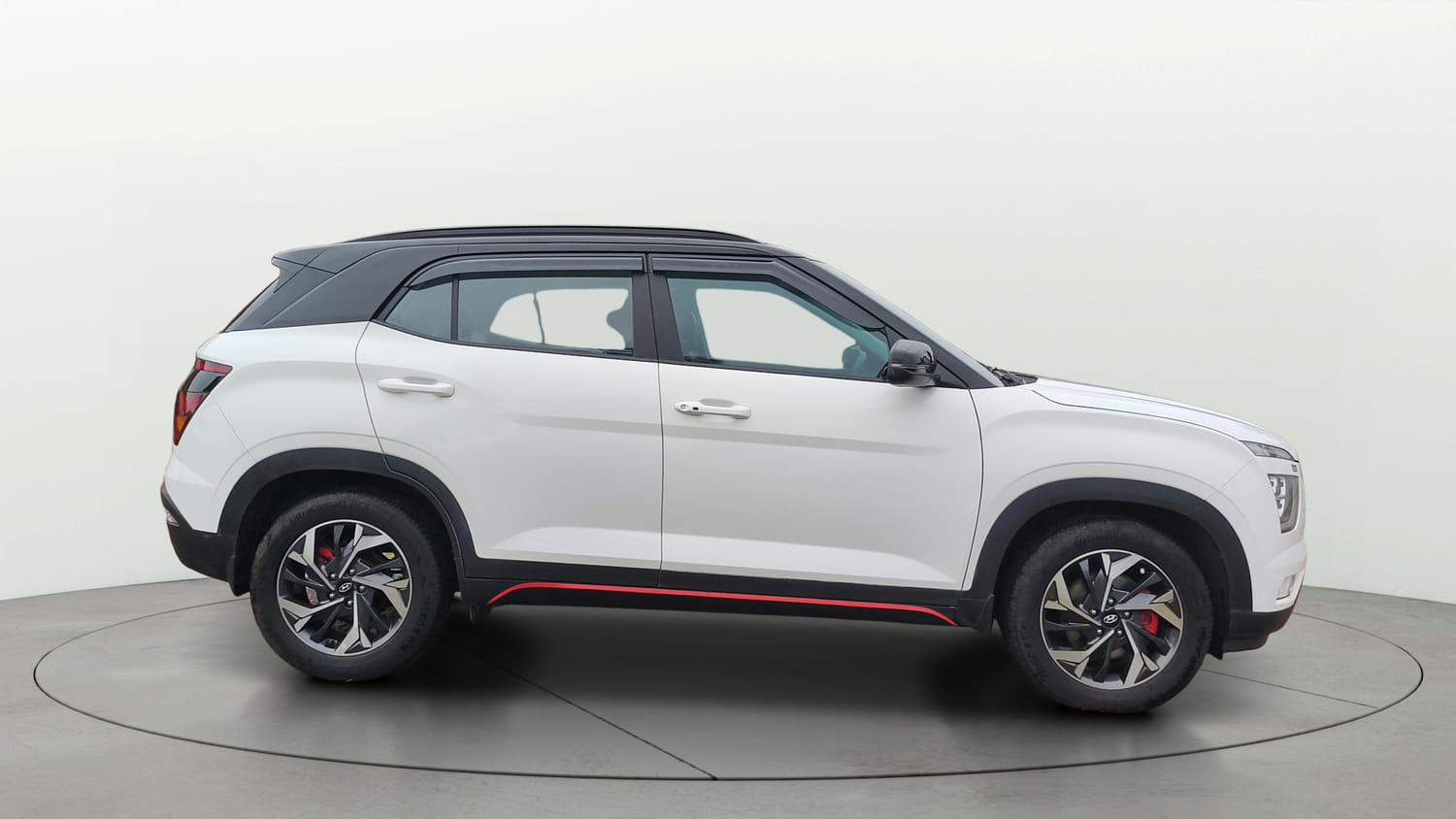 Used 2022 Hyundai Creta SX (O) 1.4 Turbo 7 DCT Dual Tone Petrol Automatic exterior RIGHT SIDE VIEW