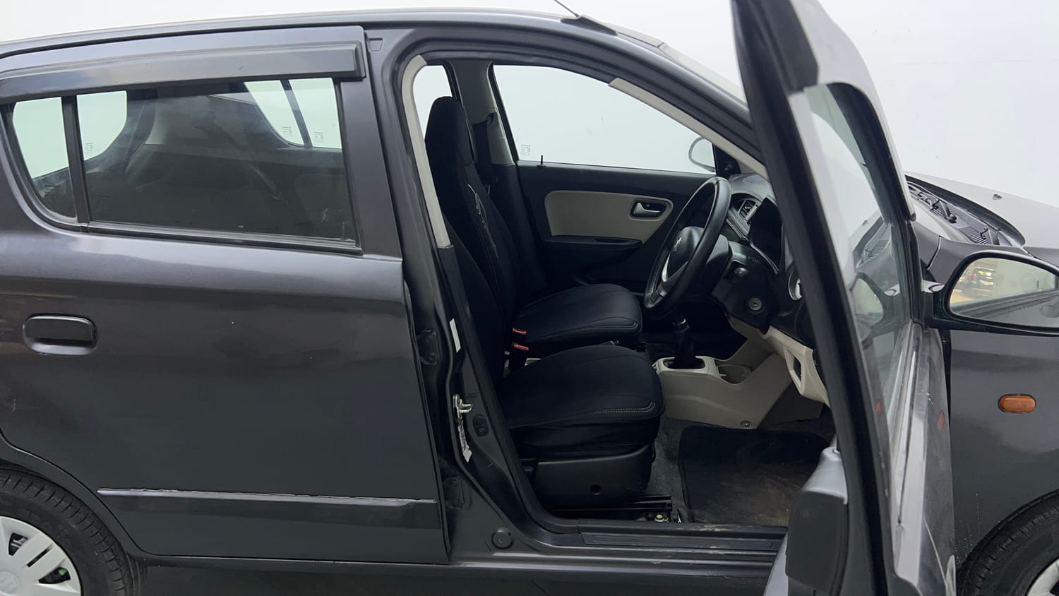 Used 2019 Maruti Suzuki Alto 800 LXi Petrol Manual interior RIGHT SIDE FRONT DOOR CABIN VIEW