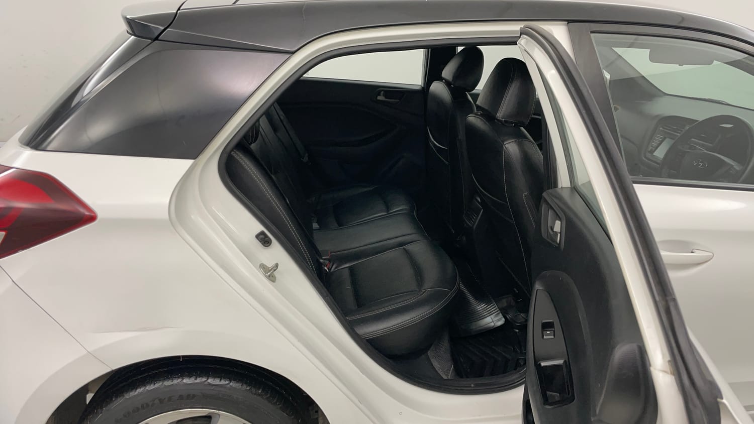 Used 2017 Hyundai Elite i20 Asta 1.2 Dual Tone Petrol Manual interior RIGHT SIDE REAR DOOR CABIN VIEW