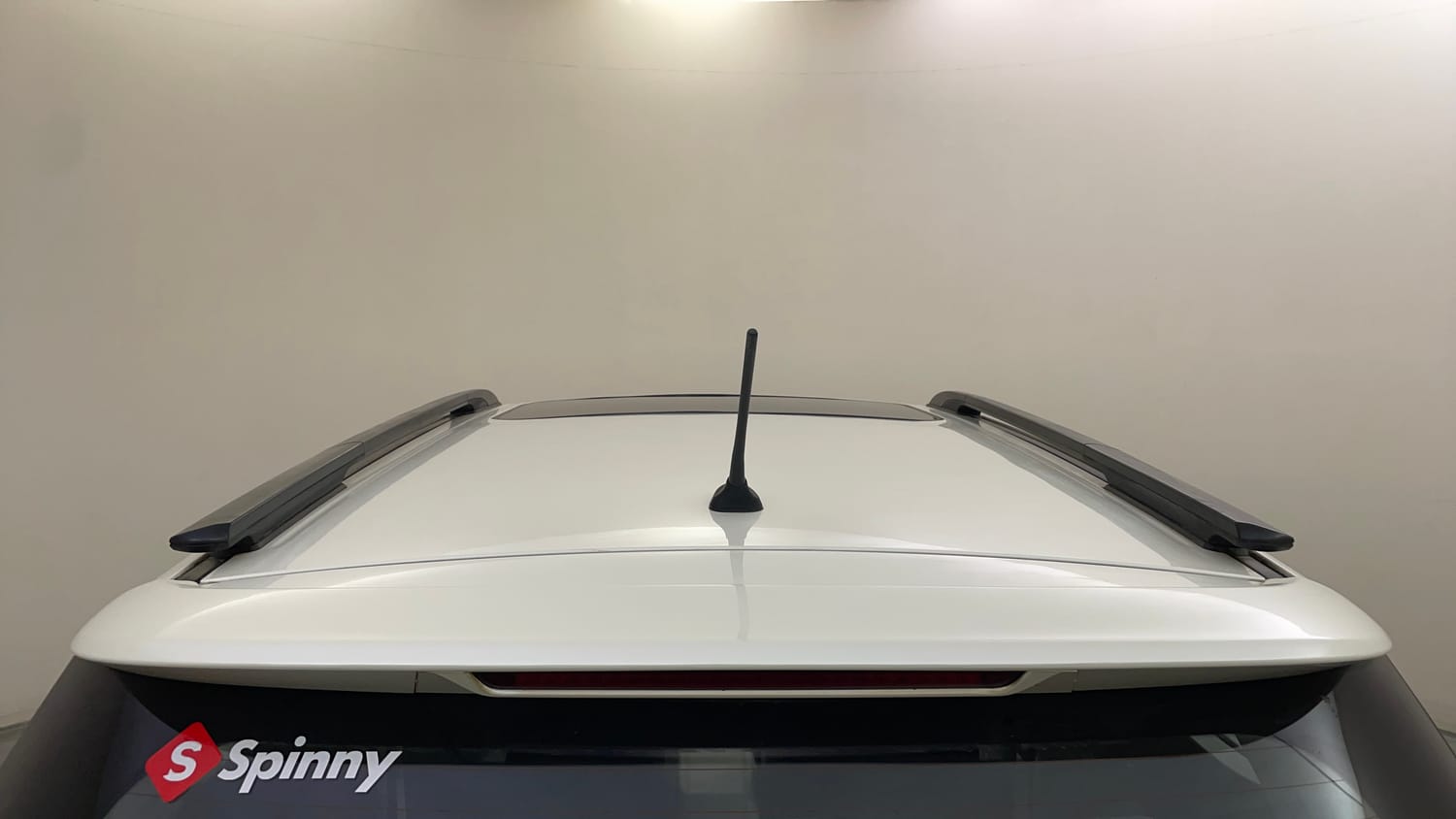 Used 2021 Mahindra XUV 300 W8 (O) 1.5 Diesel Diesel Manual exterior EXTERIOR ROOF VIEW