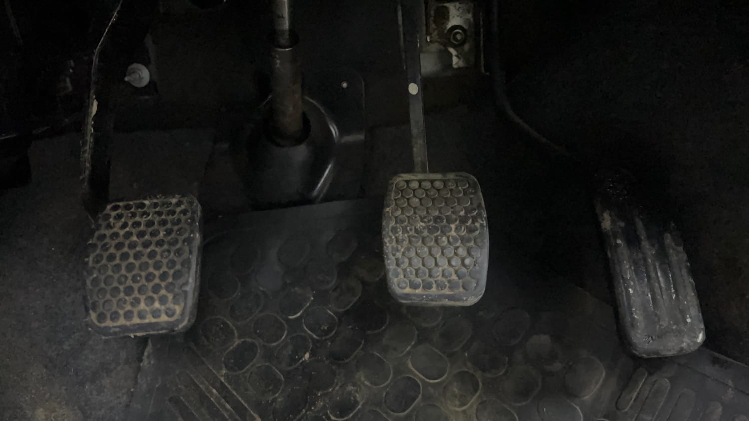 Used 2012 Maruti Suzuki Alto LXi BS-IV Petrol Manual interior PEDALS VIEW