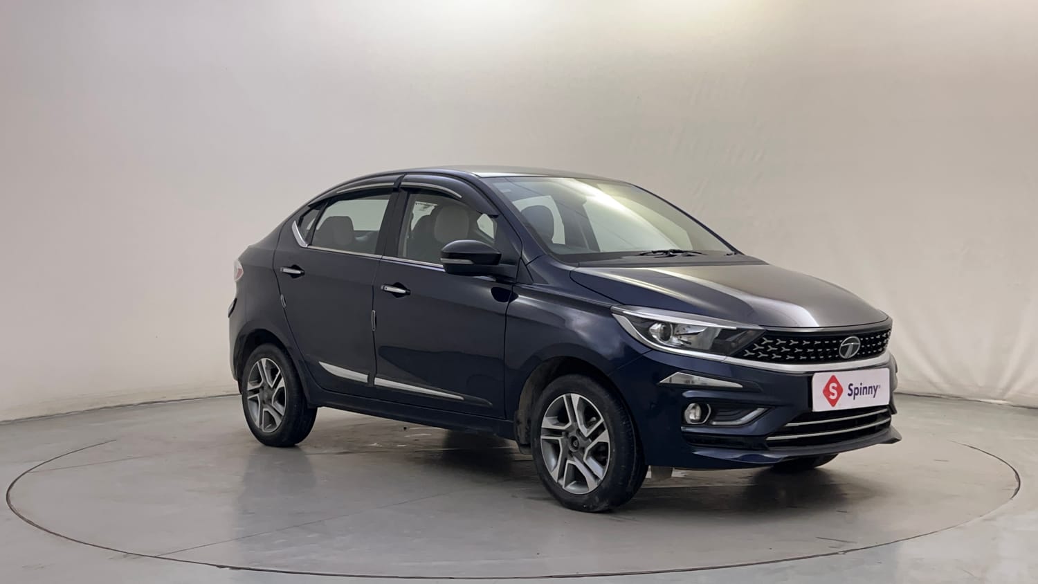 Used 2022 Tata Tigor XZA Plus Petrol Automatic exterior RIGHT FRONT CORNER VIEW