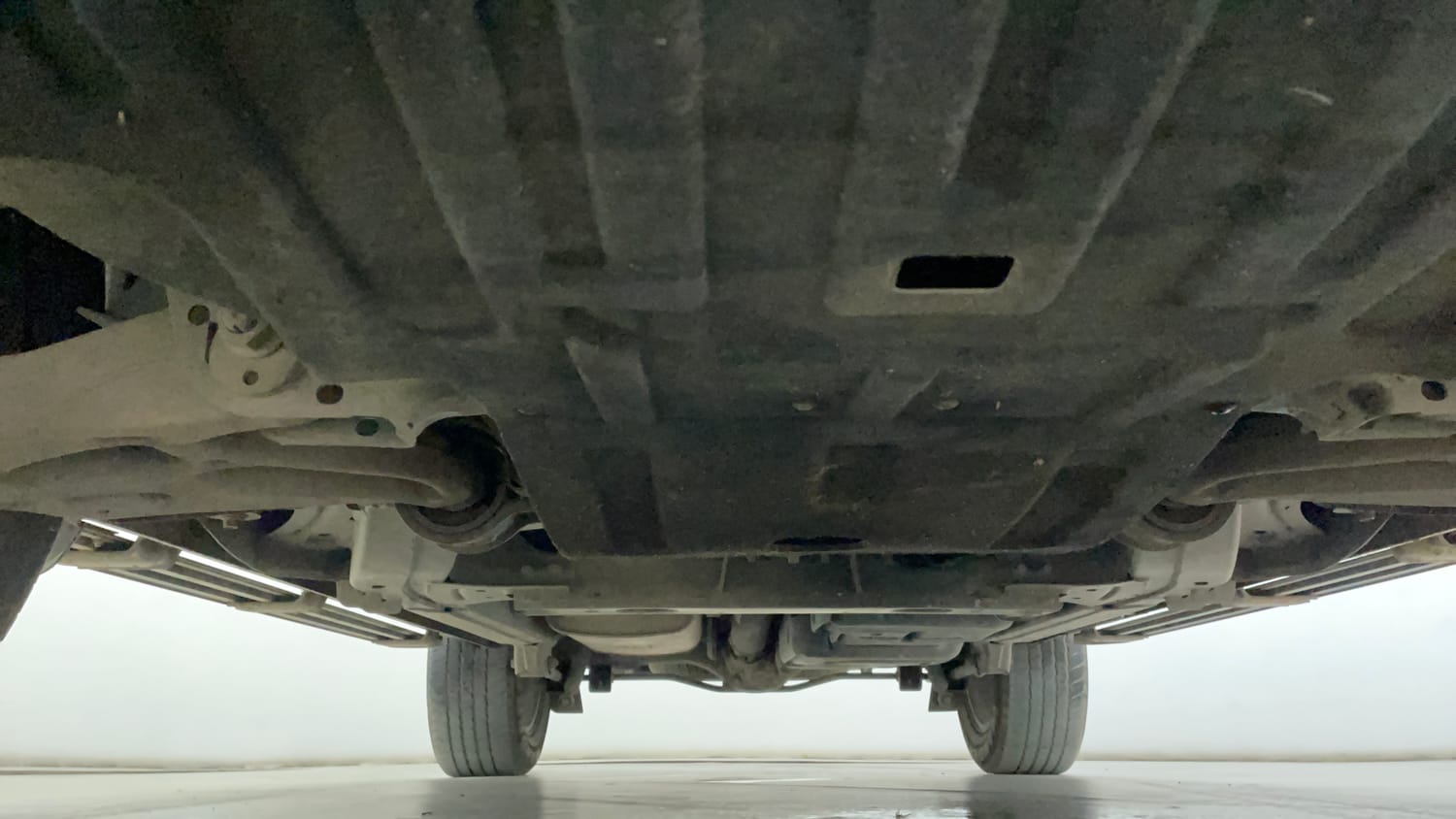 Used 2023 Mahindra Scorpio N Z8 L Petrol AT 7 STR Petrol Automatic extra FRONT LEFT UNDERBODY VIEW