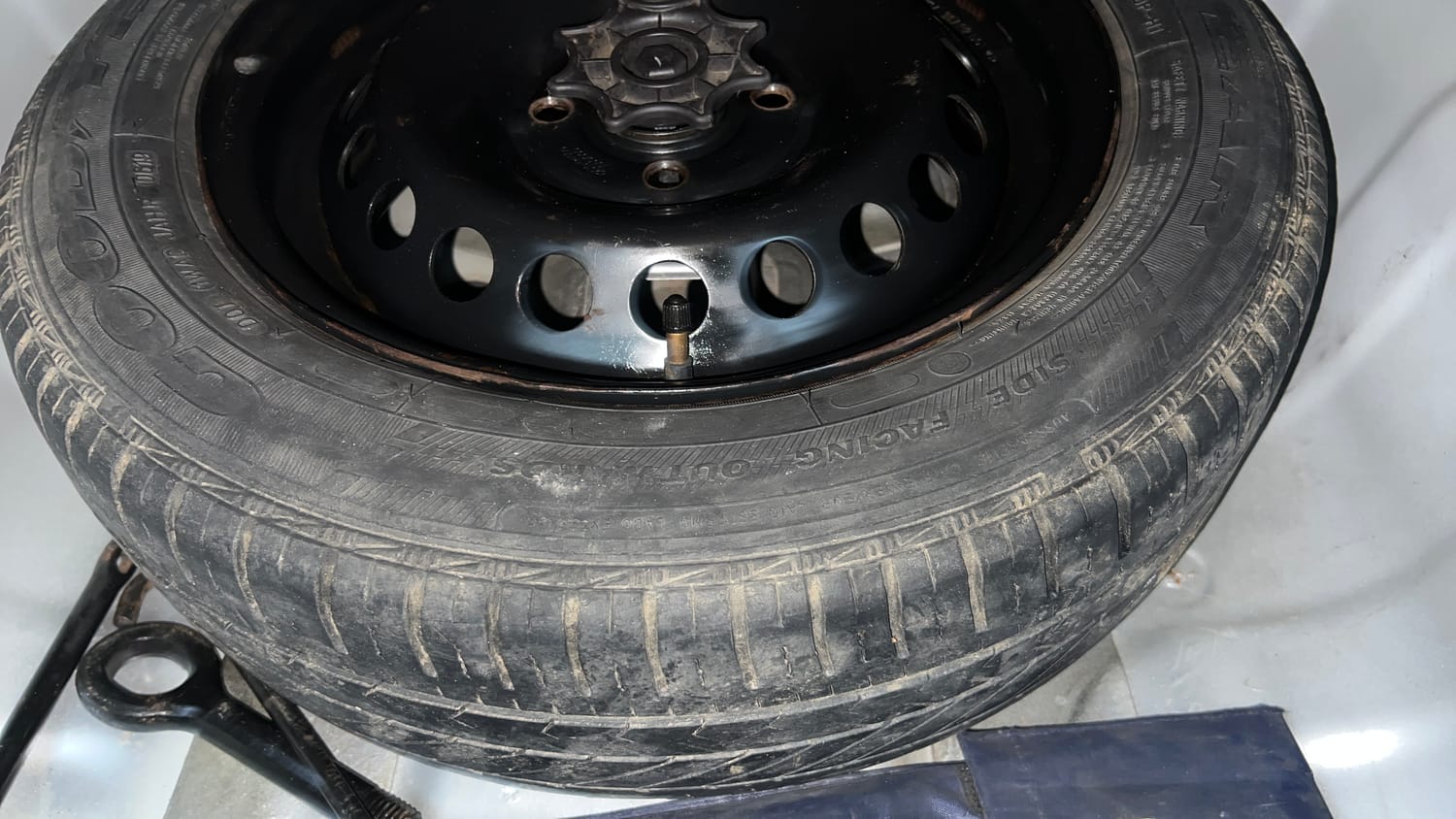 Used 2019 Hyundai Xcent S Petrol+cng(outside fitted) Cng Manual tyres SPARE TYRE VIEW