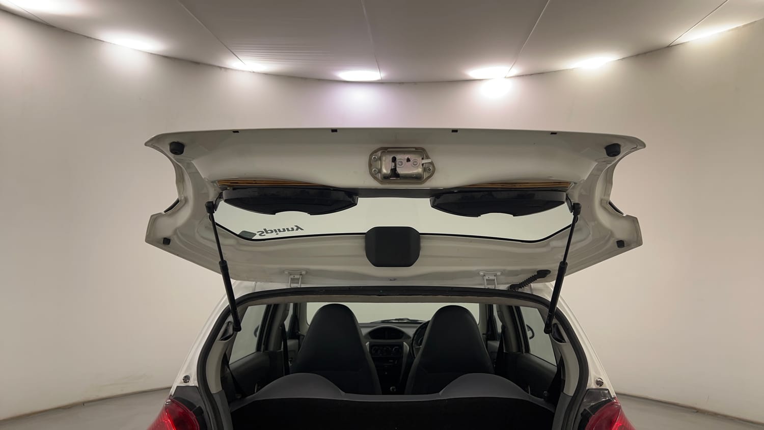 Used 2016 Maruti Suzuki Alto 800 Lxi Petrol Manual interior DICKY DOOR OPEN VIEW