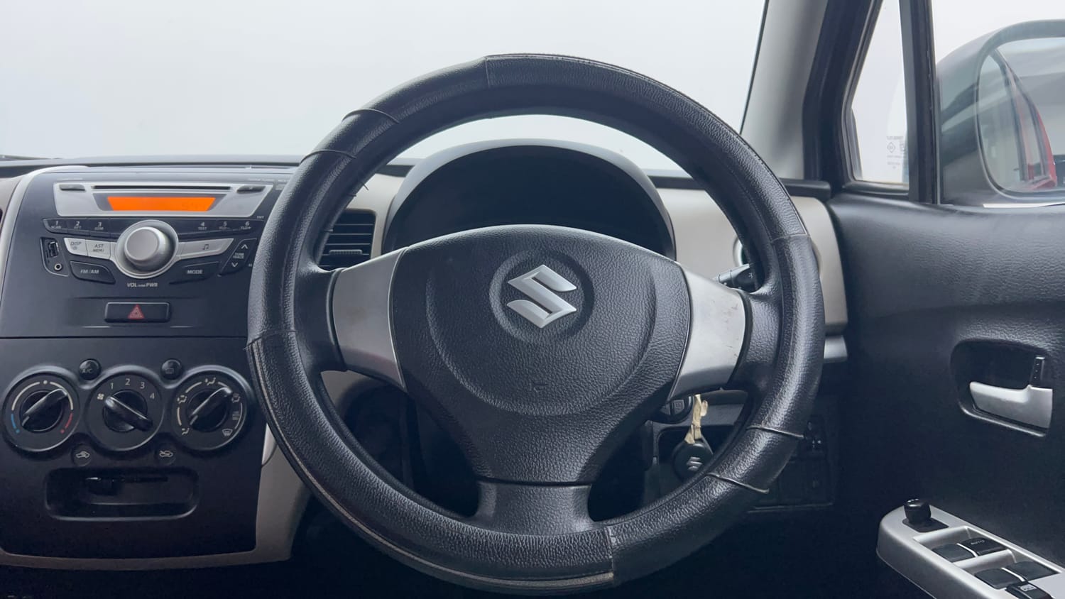 Used 2014 Maruti Suzuki Wagon R VXI Petrol Manual interior STEERING VIEW