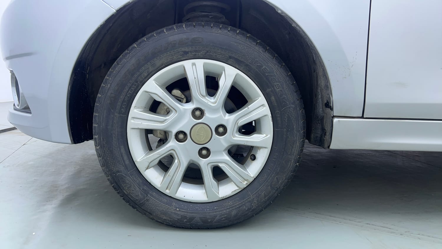 Used 2017 Tata Tiago Revotron XZA Petrol Automatic tyres LEFT FRONT TYRE RIM VIEW