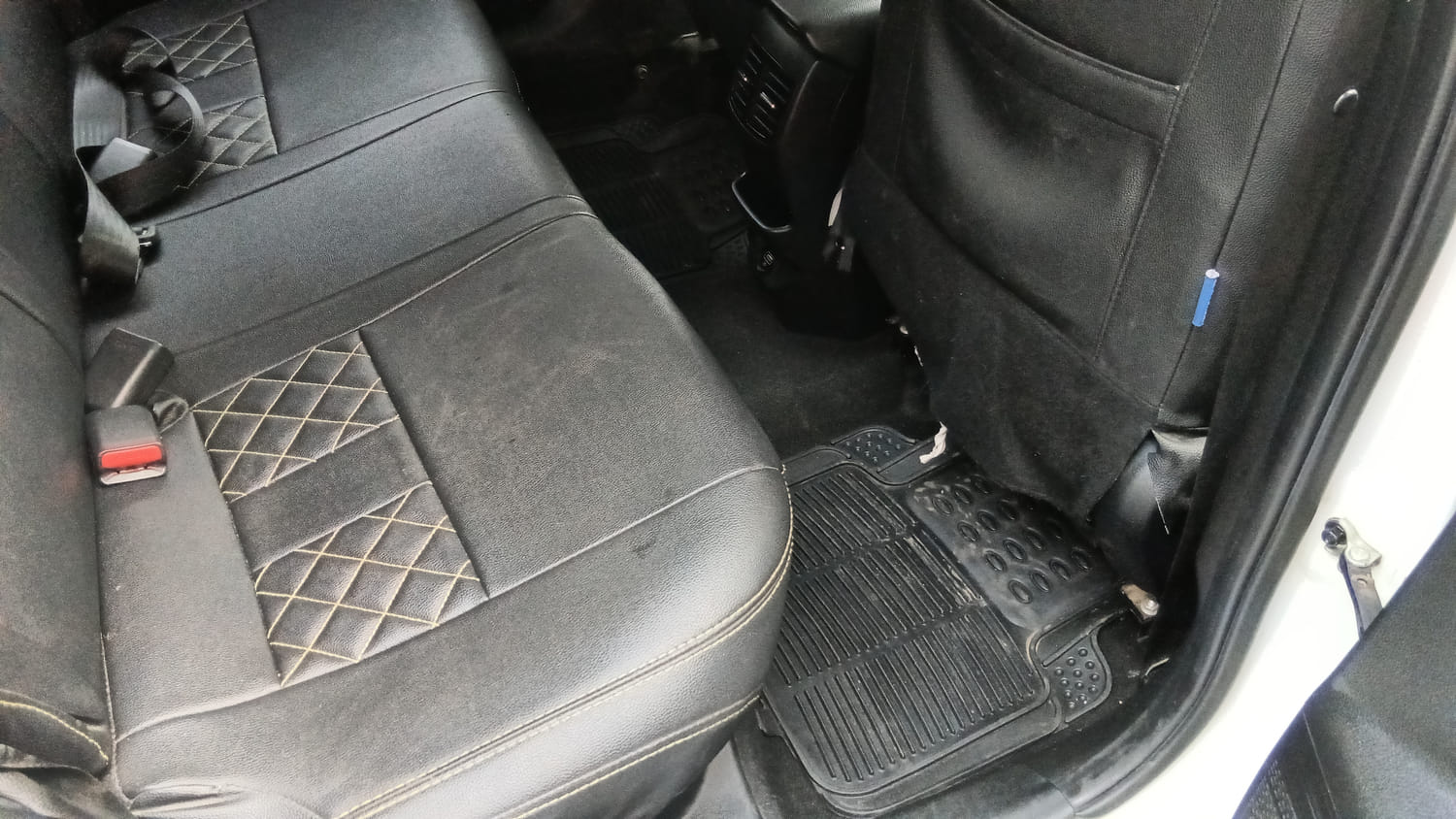 Used 2021 Hyundai i20 Asta 1.2 IVT Petrol Automatic interior RIGHT SIDE REAR DOOR CABIN VIEW