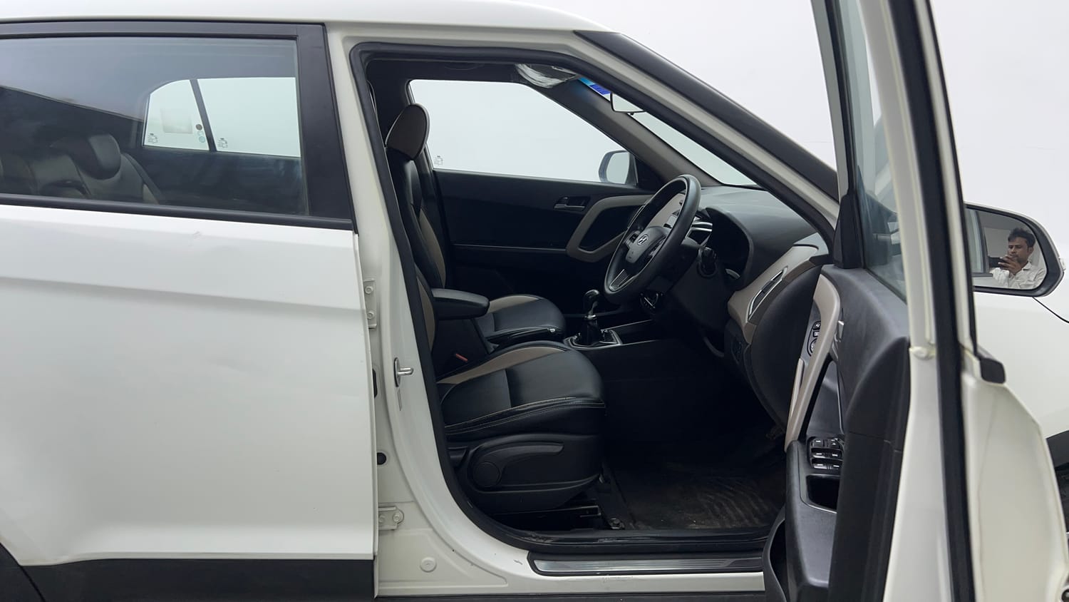Used 2016 Hyundai Creta 1.6 SX Plus Petrol Petrol Manual interior RIGHT SIDE FRONT DOOR CABIN VIEW