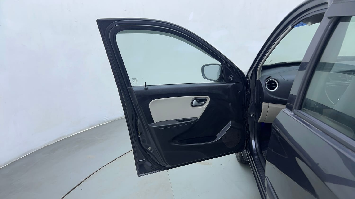 Used 2019 Maruti Suzuki Alto 800 VXi Petrol Manual interior LEFT FRONT DOOR OPEN VIEW