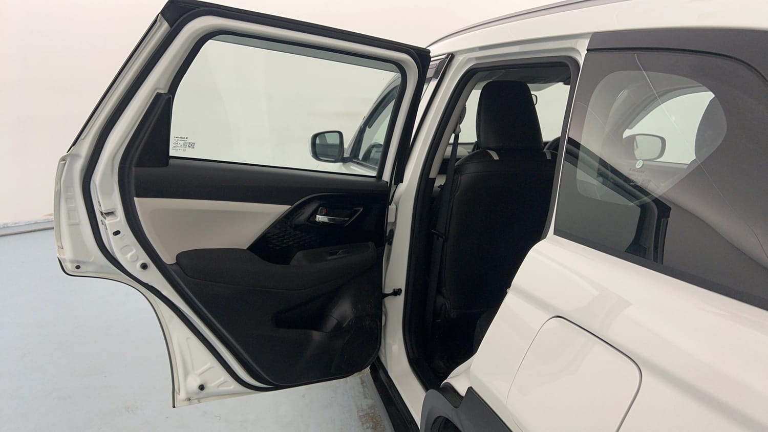 Used 2026 Maruti Suzuki Victoris VXI MT 2W Petrol Manual interior LEFT REAR DOOR OPEN VIEW
