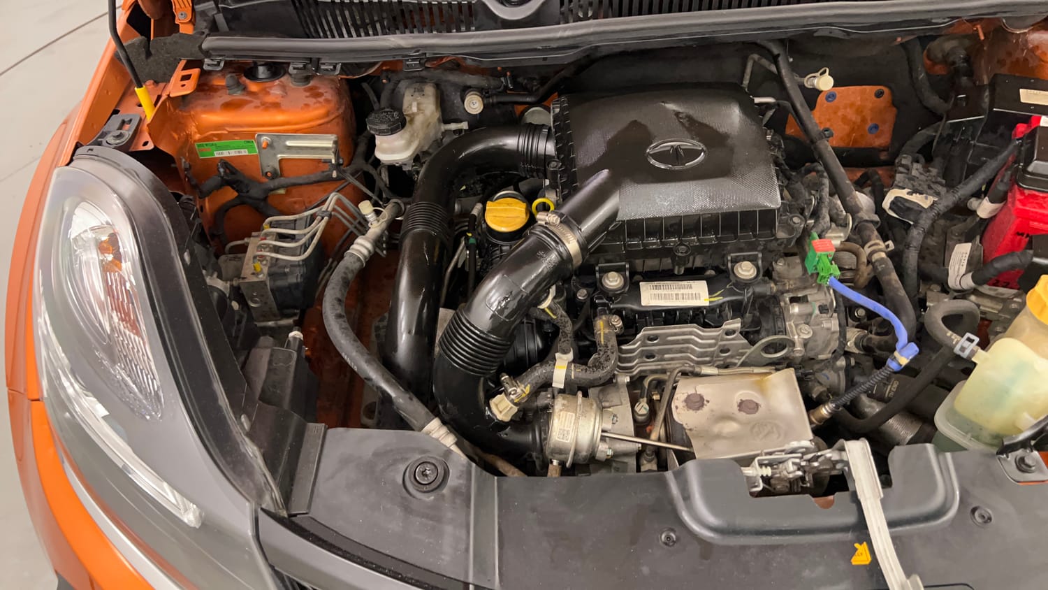 Used 2019 Tata Nexon XZA Plus Petrol Dual Tone Petrol Automatic engine ENGINE RIGHT SIDE VIEW