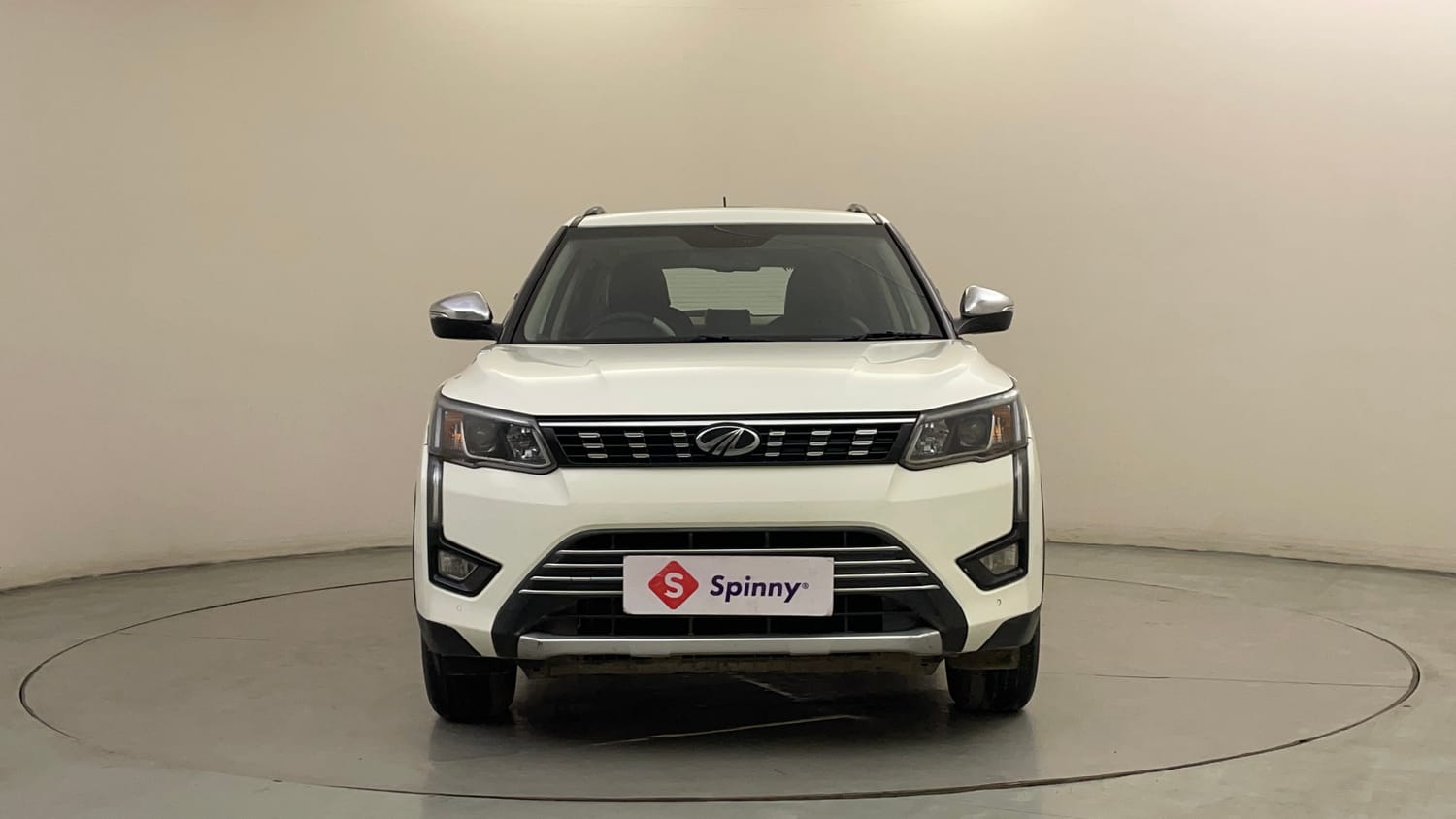 Used 2021 Mahindra XUV 300 W8 (O) 1.5 Diesel Diesel Manual exterior FRONT VIEW