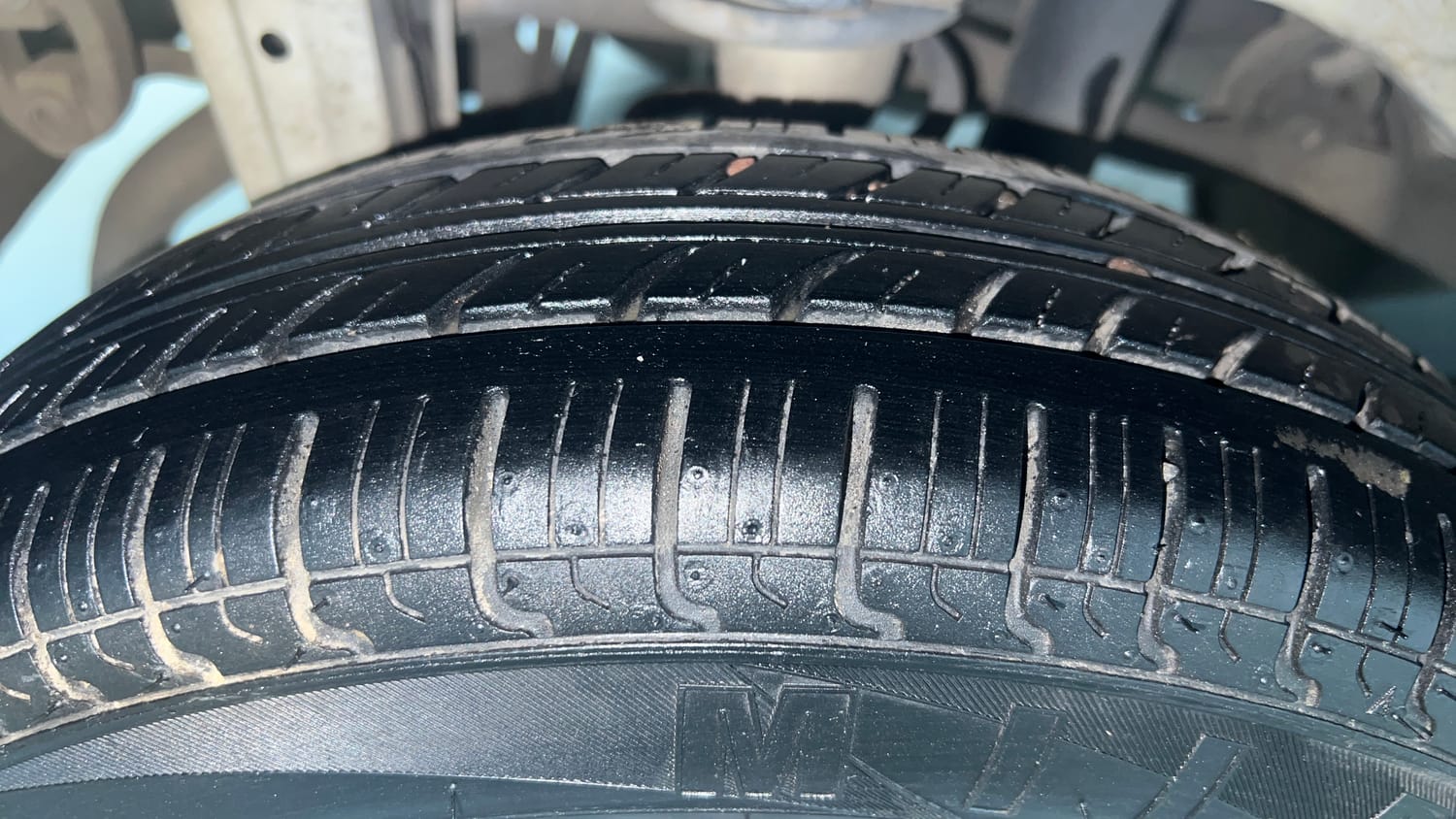 Used 2017 Maruti Suzuki Alto 800 VXi Petrol Manual tyres RIGHT REAR TYRE TREAD VIEW