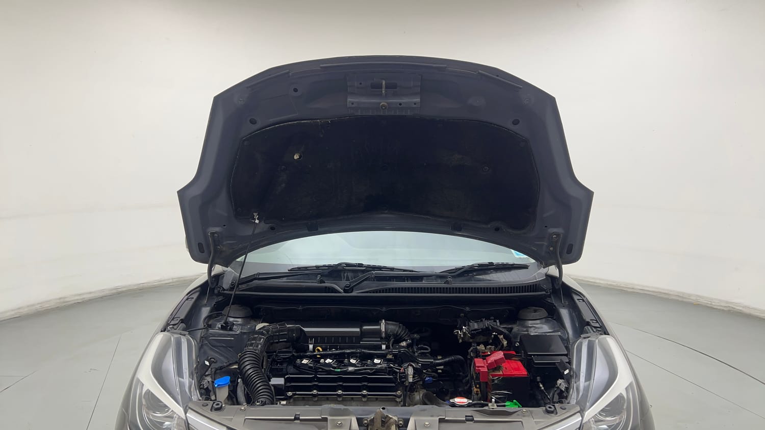 Used 2020 Maruti Suzuki Baleno Delta Petrol Manual engine ENGINE & BONNET OPEN FRONT VIEW